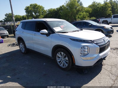 JA4J3UAB5TZ****** · 2026 MITSUBISHI OUTLANDER ES 2.5 2WD