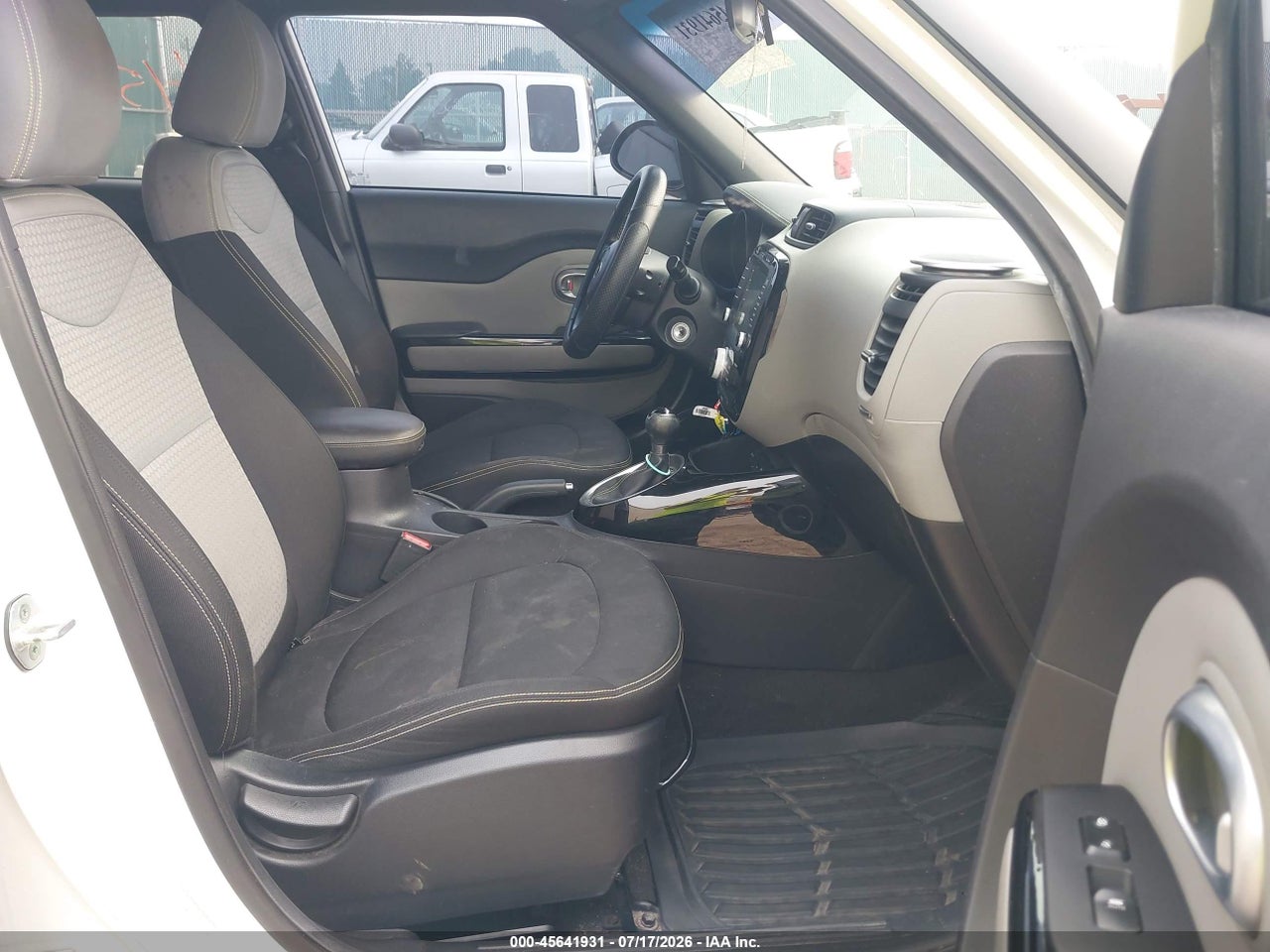 2015 KIA SOUL + · 5/11