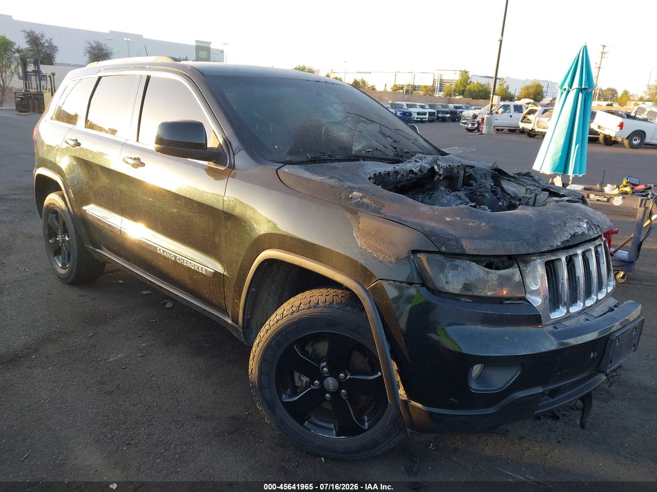 1C4RJEAG8DC****** · 2013 JEEP GRAND CHEROKEE LAREDO