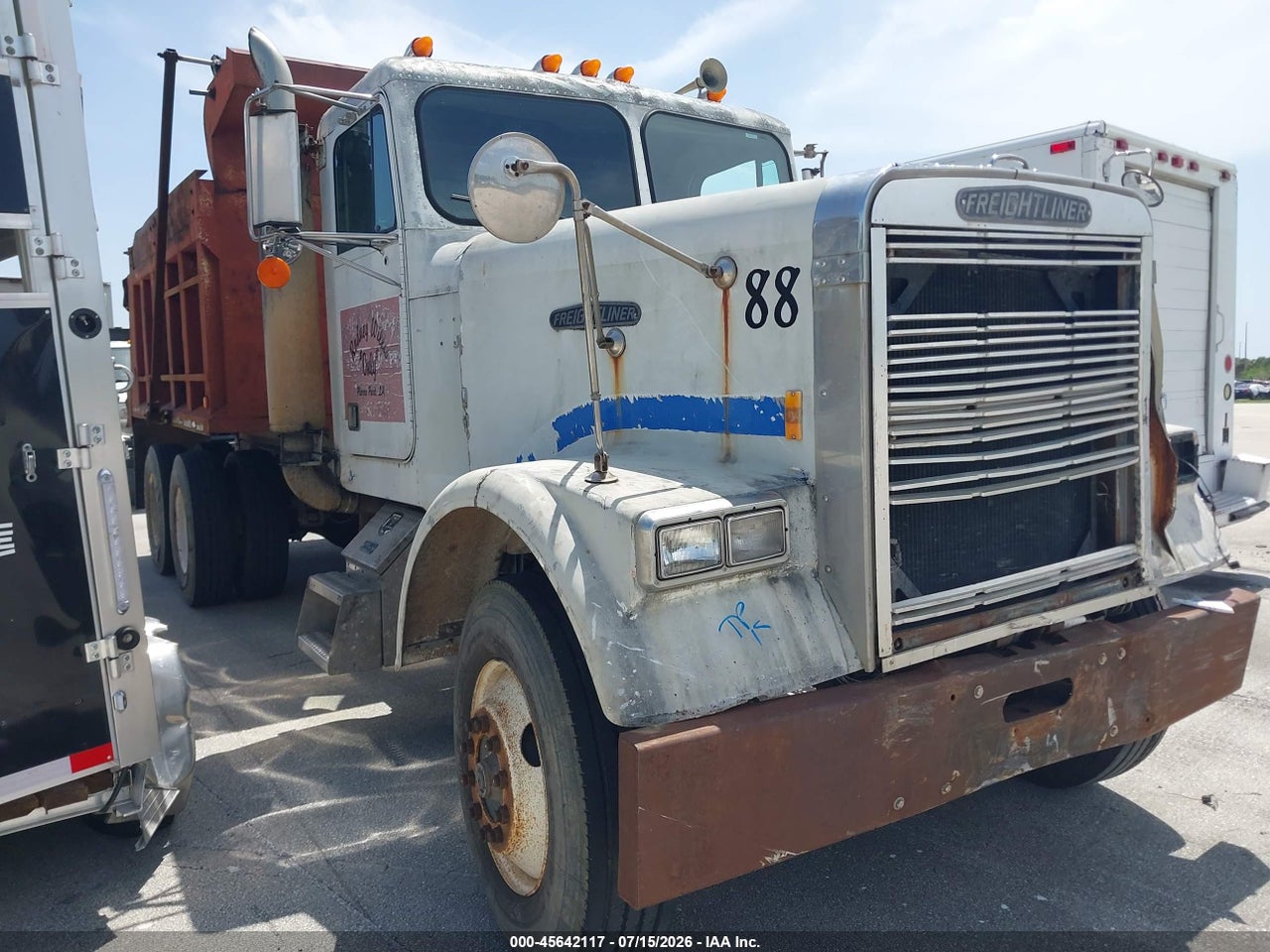 1FUP2CYBXJH****** · 1988 FREIGHTLINER CONVENTIONAL FLD120