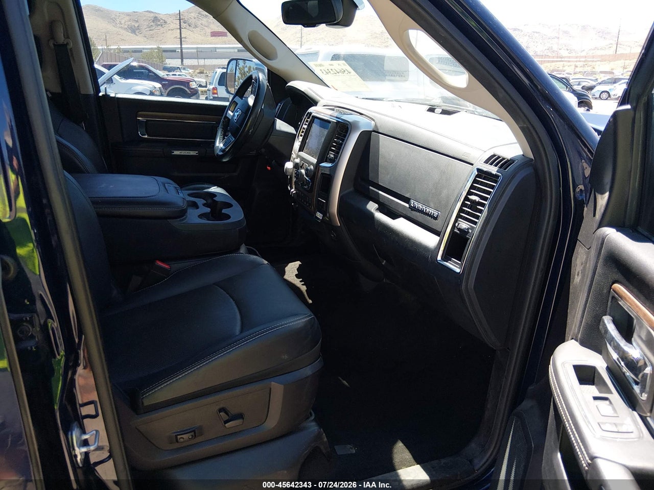 2016 RAM 1500 LARAMIE · 5/11