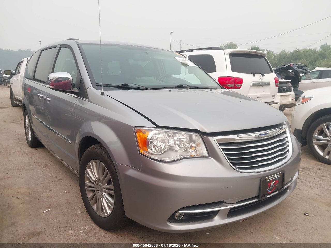 2C4RC1CG0FR****** · 2015 CHRYSLER TOWN &amp; COUNTRY TOURING-L