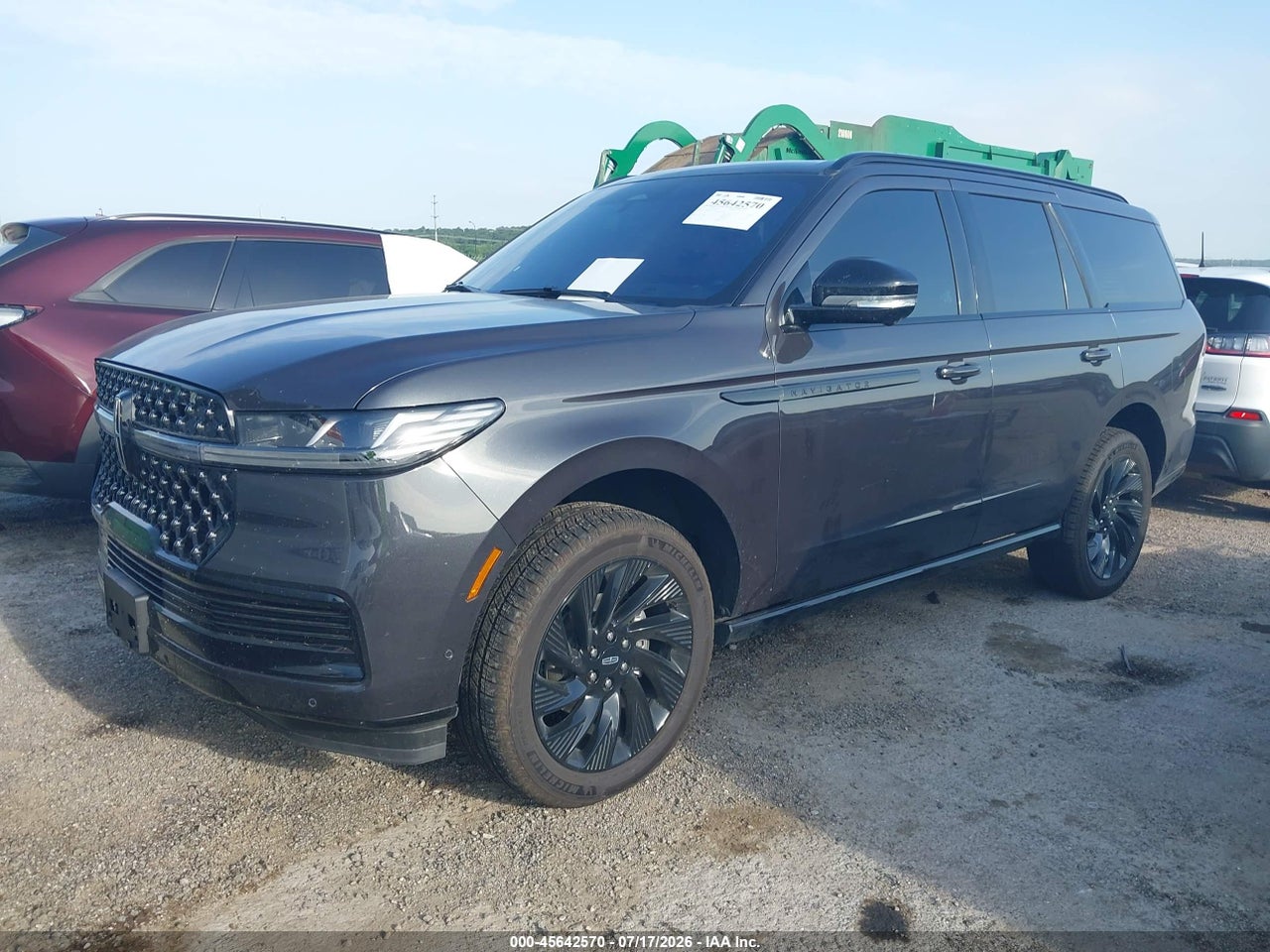 2025 LINCOLN NAVIGATOR RESERVE · 2/11