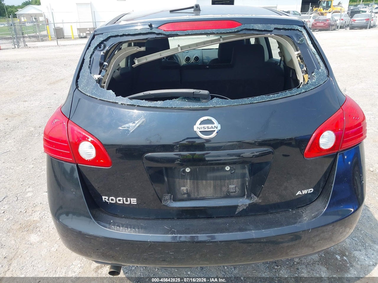 2010 NISSAN ROGUE S · 6/11