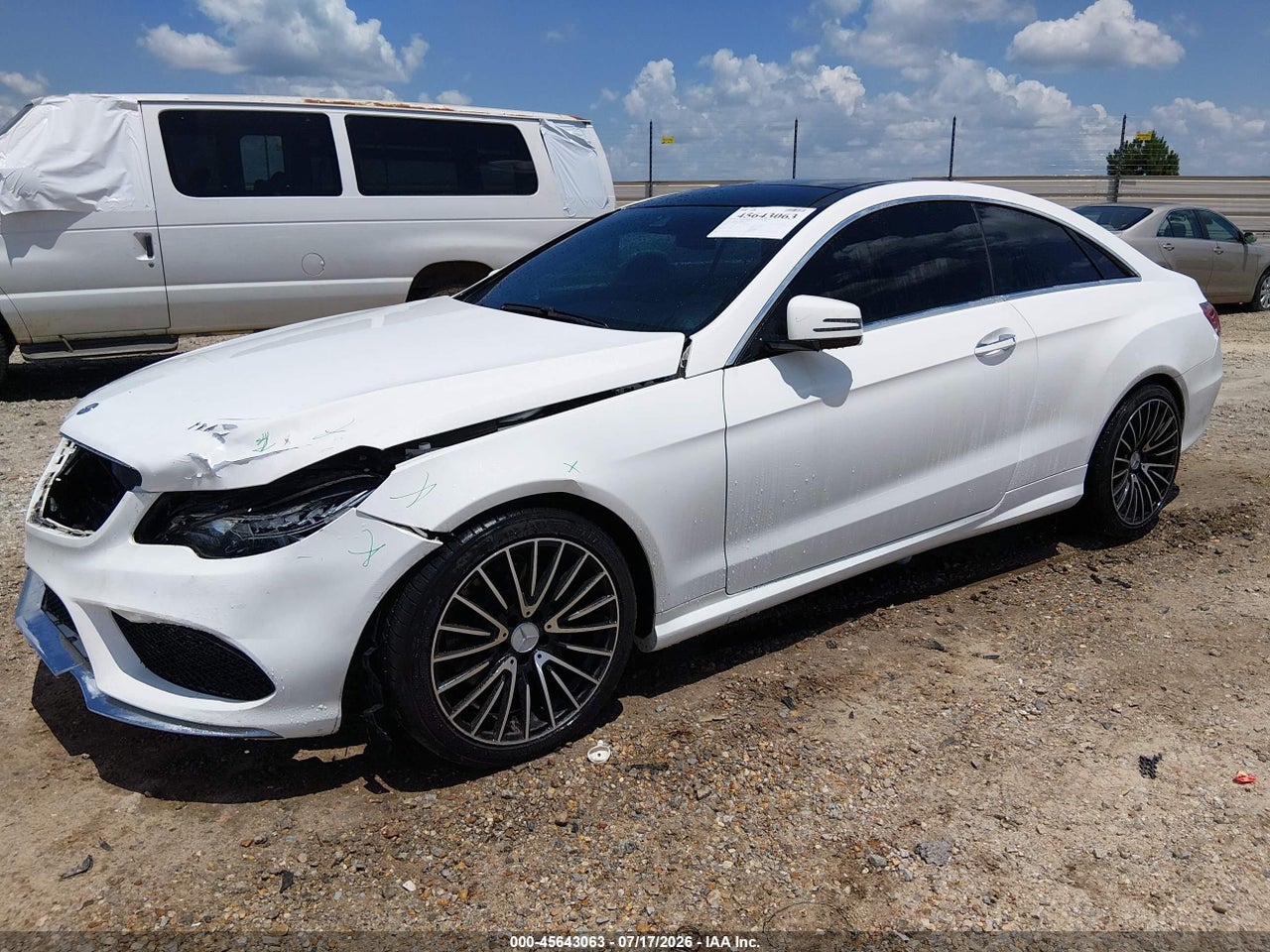 2017 MERCEDES-BENZ E 400   · 2/11