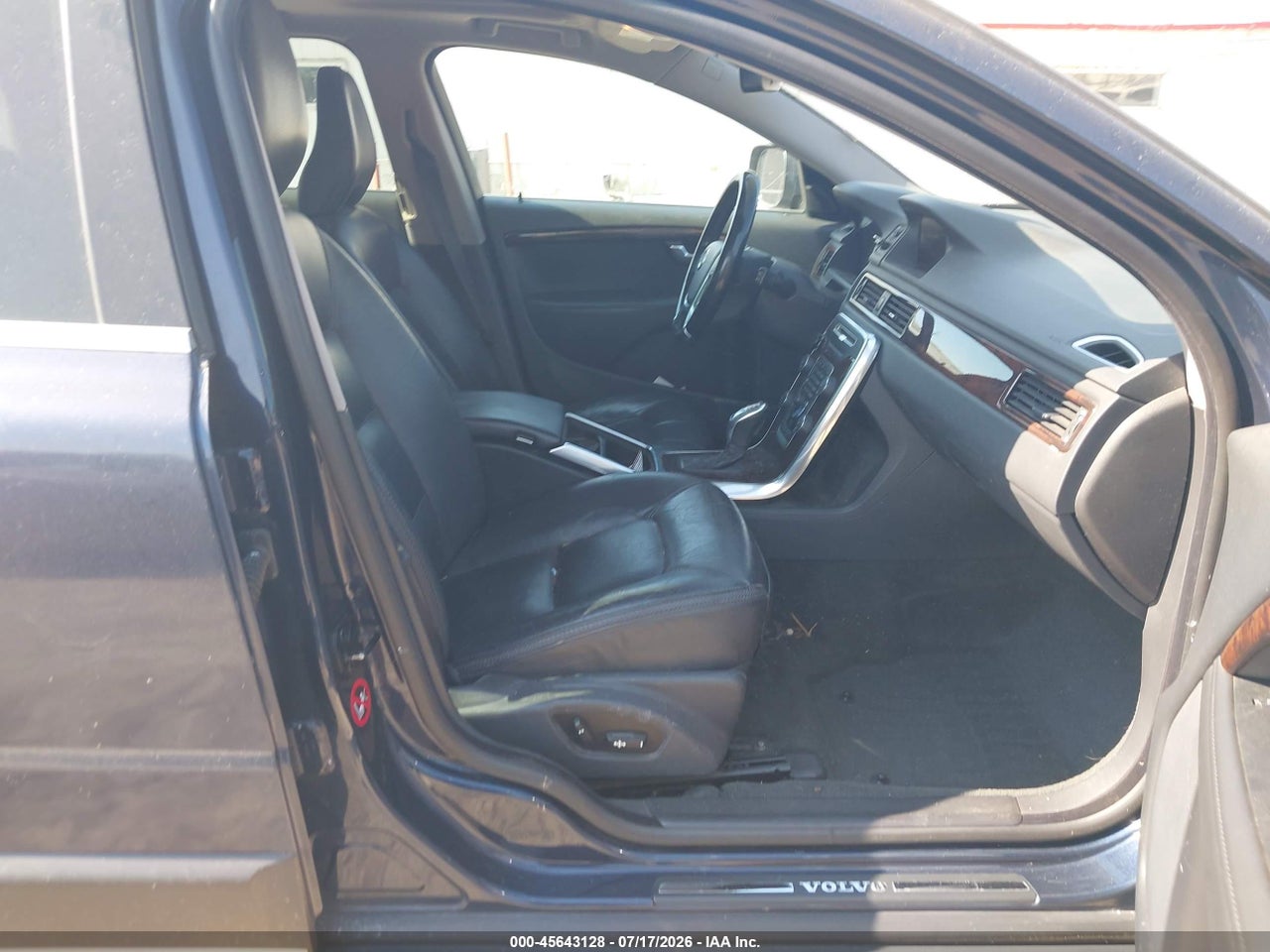 2013 VOLVO XC70 T6 · 5/11