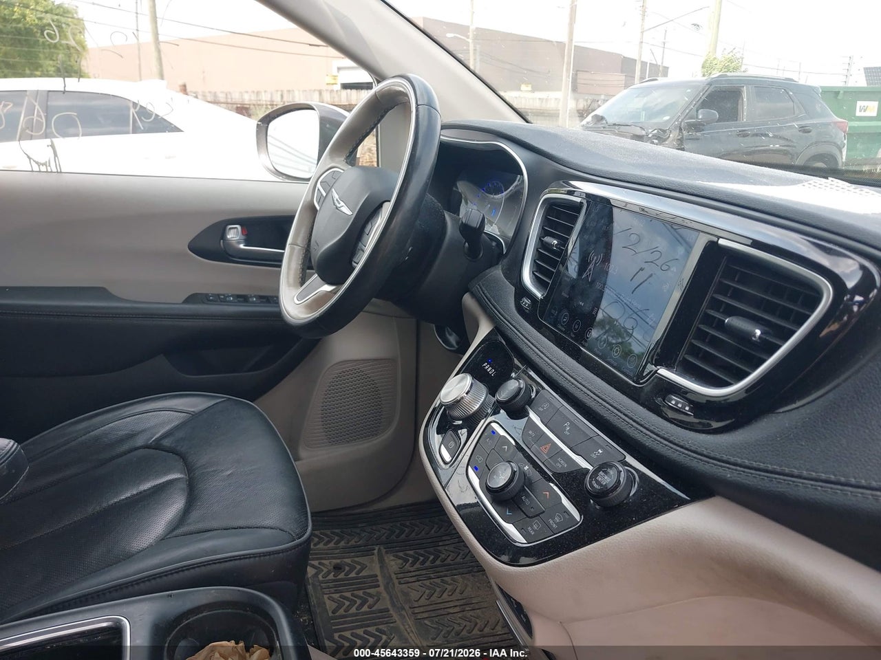 2020 CHRYSLER PACIFICA LIMITED · 5/11