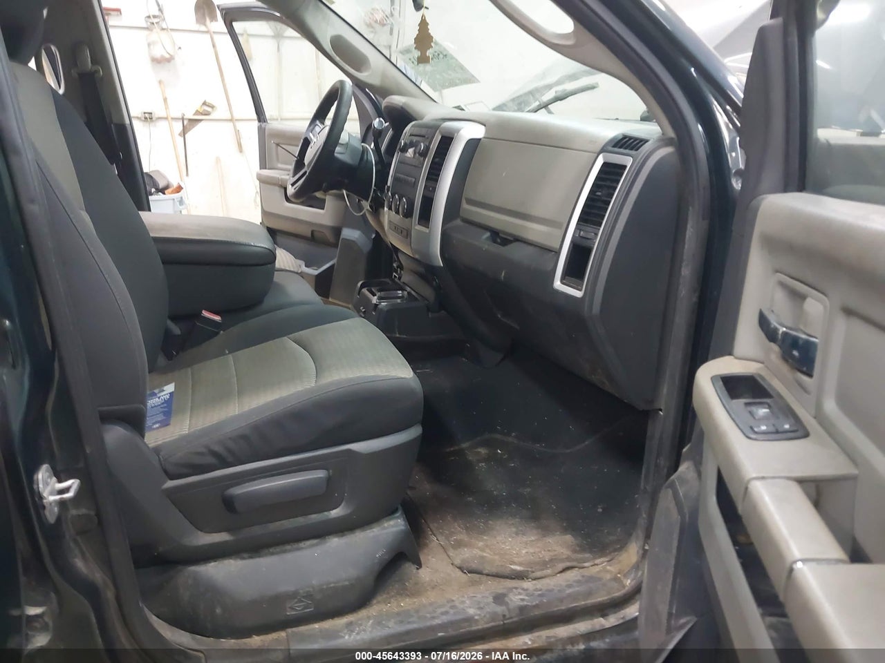2011 RAM RAM 1500 SLT · 5/11