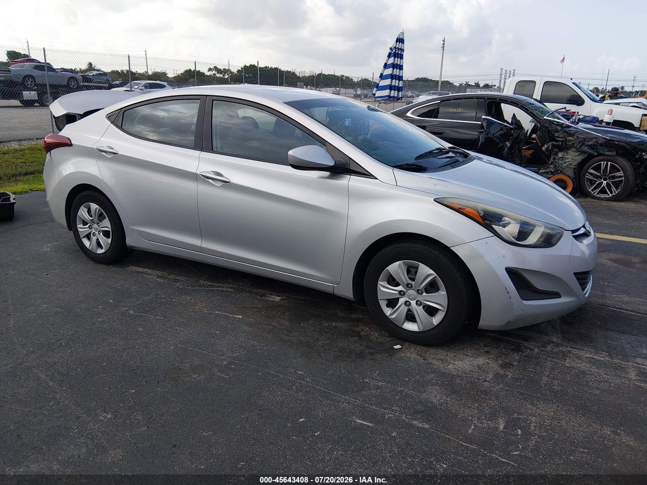 5NPDH4AE2GH****** · 2016 HYUNDAI ELANTRA SE