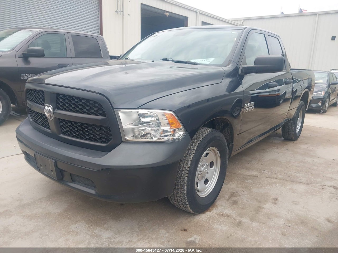 2017 RAM 1500 TRADESMAN  4X2 6'4 BOX · 2/11