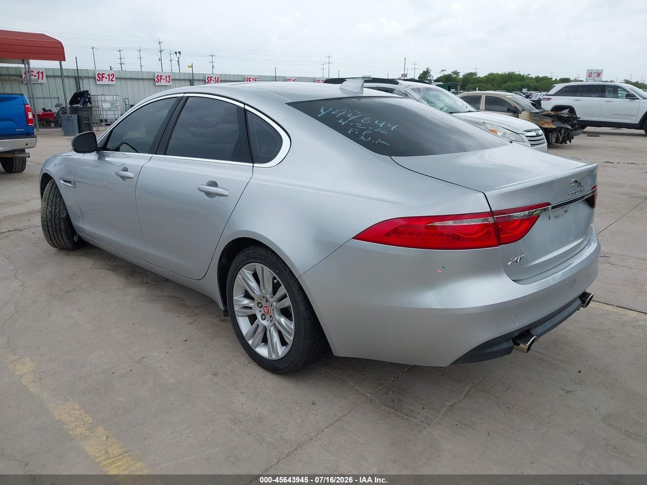 2017 JAGUAR XF 35T PREMIUM · 3/11