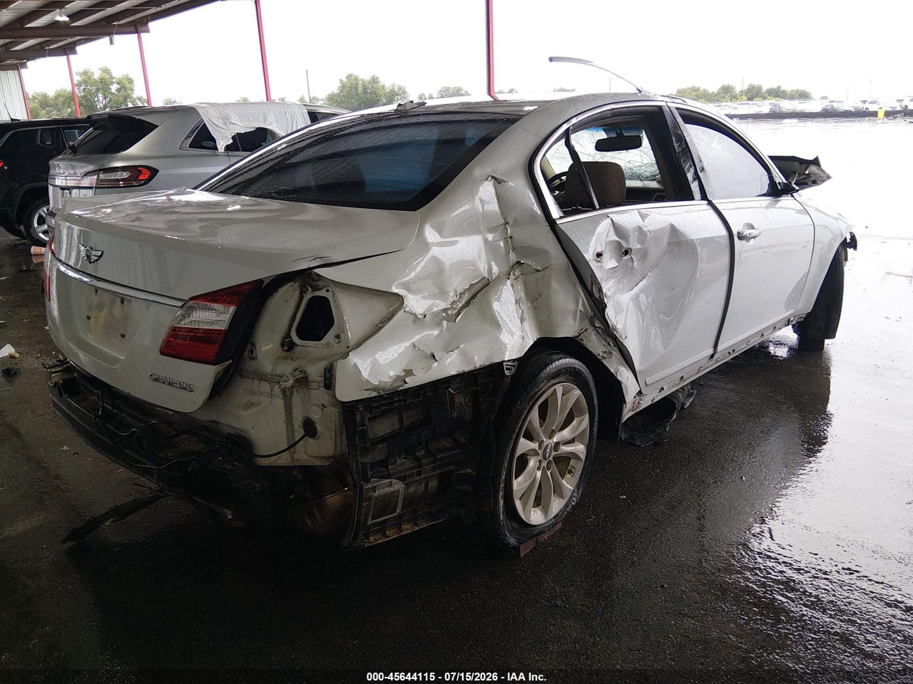 2013 HYUNDAI GENESIS 3.8 · 4/11