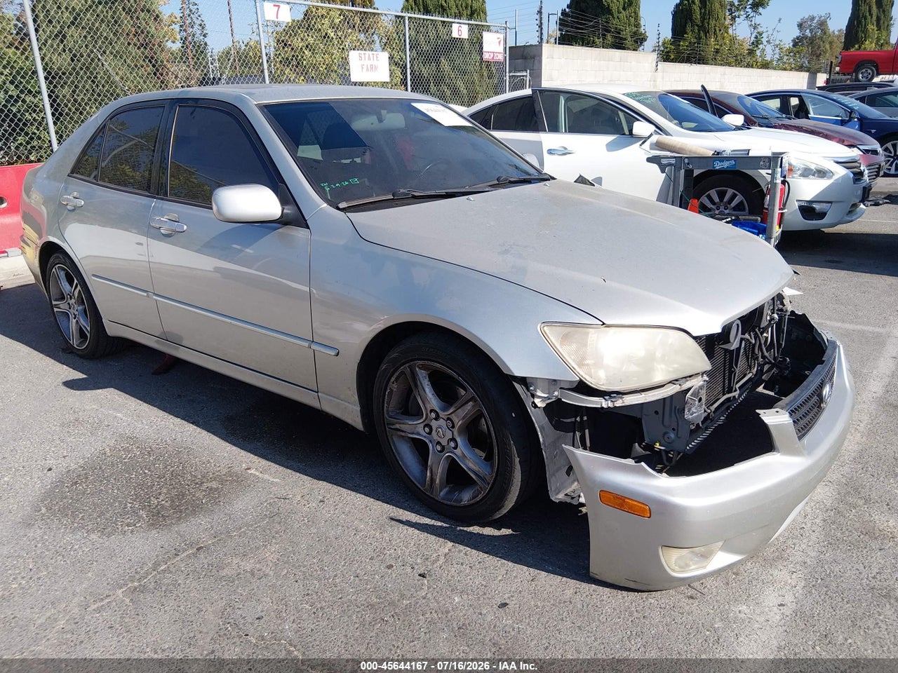 JTHBD192620****** · 2002 LEXUS IS 300