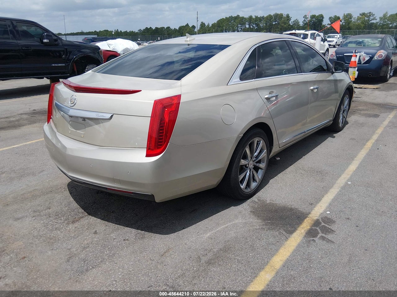 2014 CADILLAC XTS STANDARD · 4/11