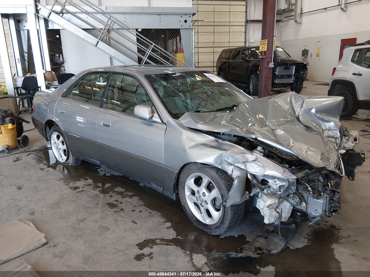JT8BF28G910****** · 2001 LEXUS ES 300