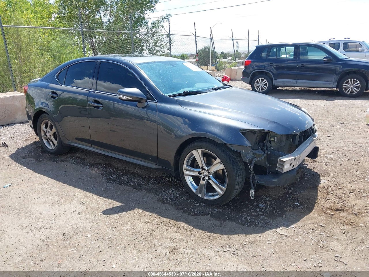 JTHBF5C21B5****** · 2011 LEXUS IS 250