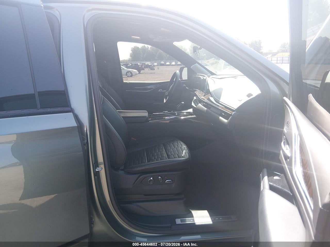2024 CADILLAC ESCALADE 4WD SPORT PLATINUM · 5/11
