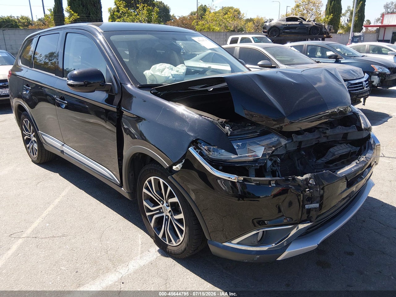 JA4AD3A39JZ****** · 2018 MITSUBISHI OUTLANDER SE