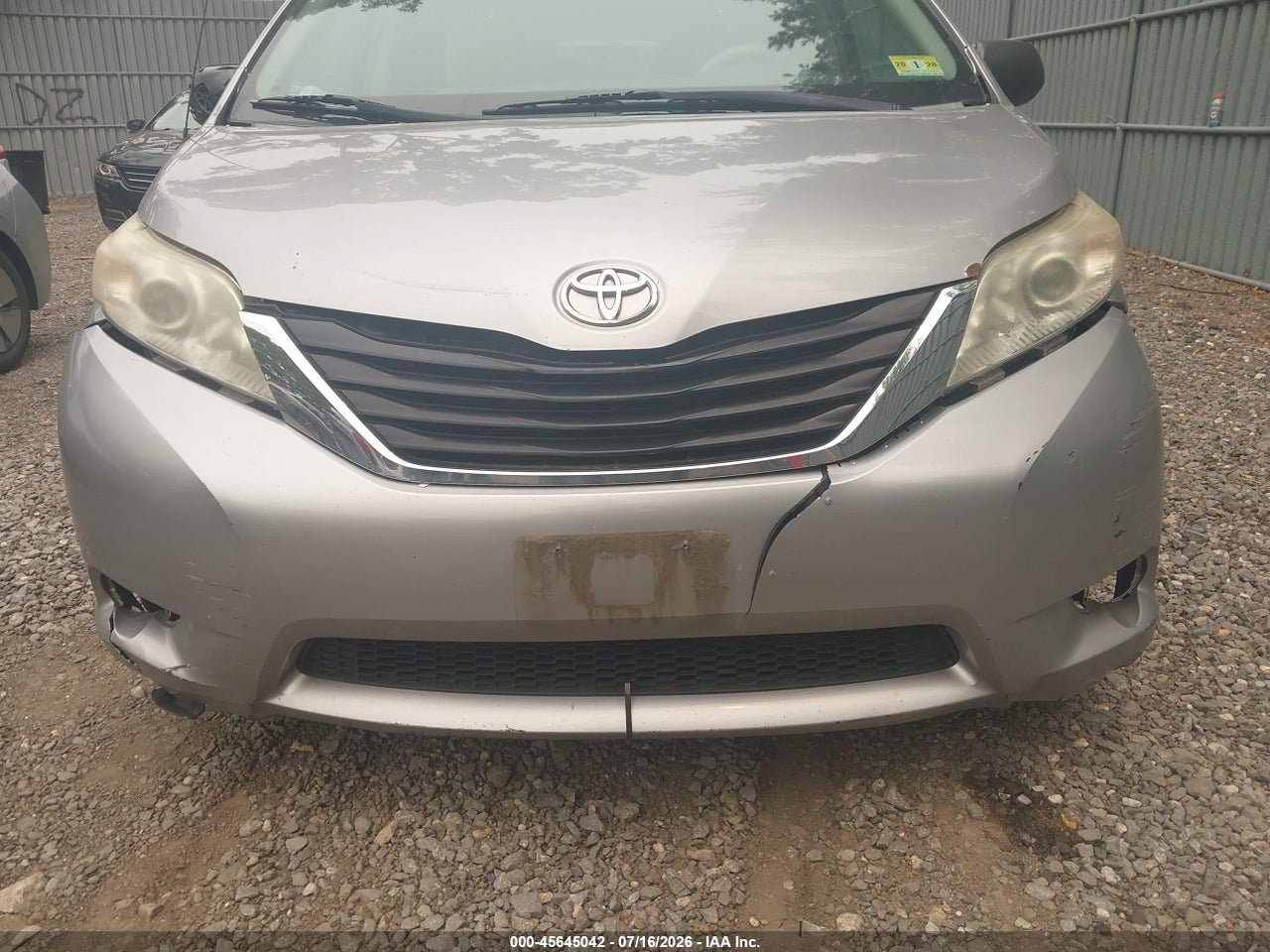 2012 TOYOTA SIENNA LE V6 8 PASSENGER · 6/11