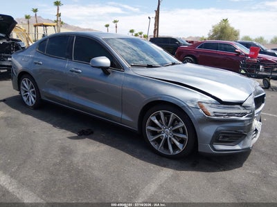 7JR102FK9MG****** · 2021 VOLVO S60 T5 MOMENTUM
