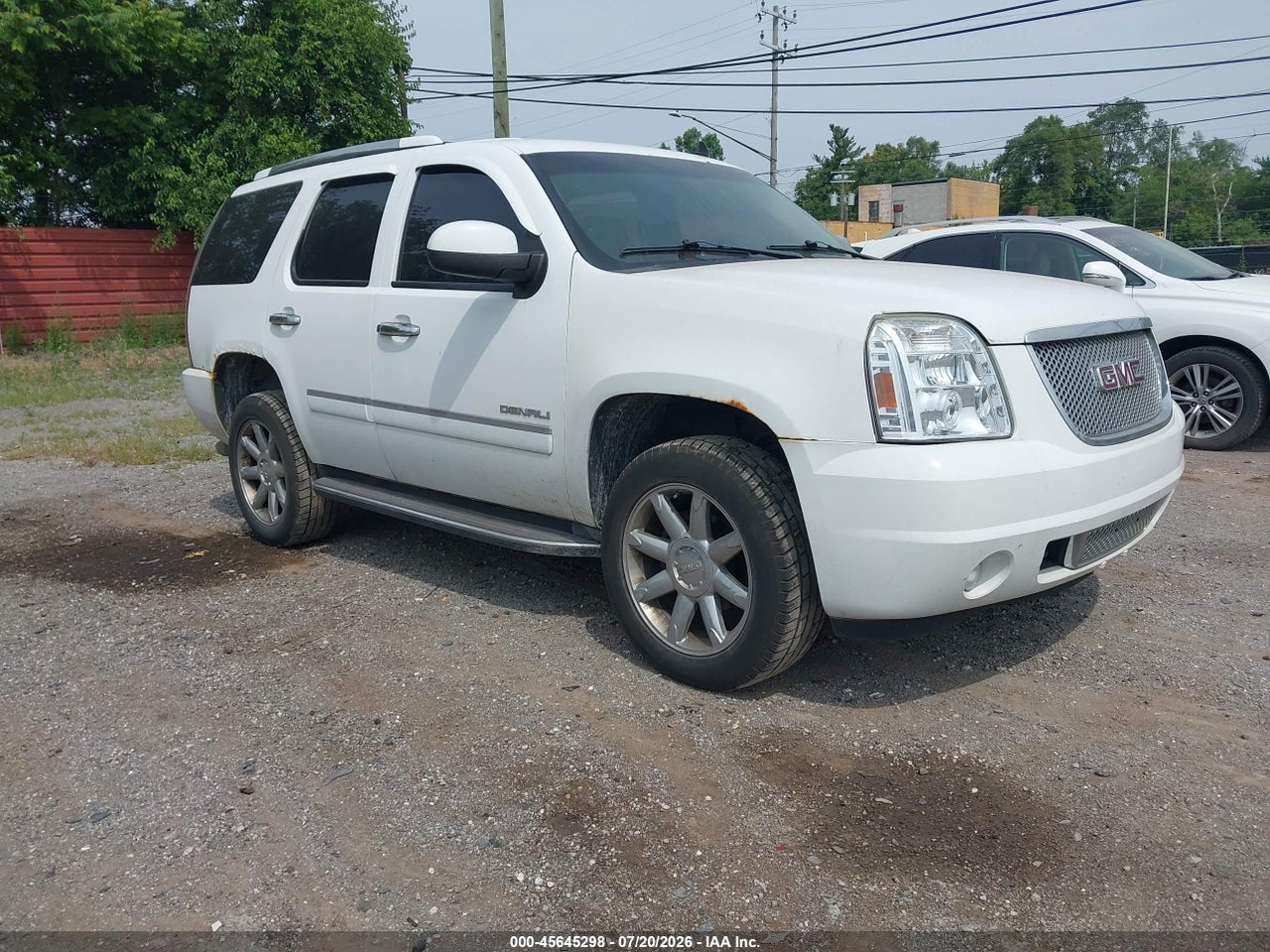 1GKS2EEF7BR****** · 2011 GMC YUKON DENALI