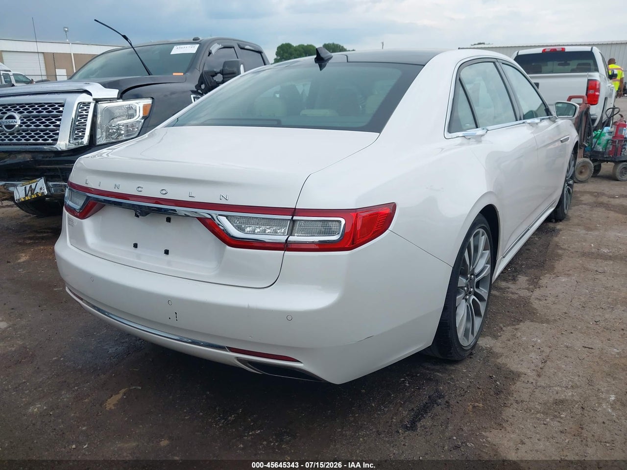2019 LINCOLN CONTINENTAL SELECT · 4/11