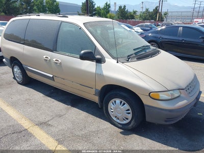 2000 CHRYSLER GRAND VOYAGER SE