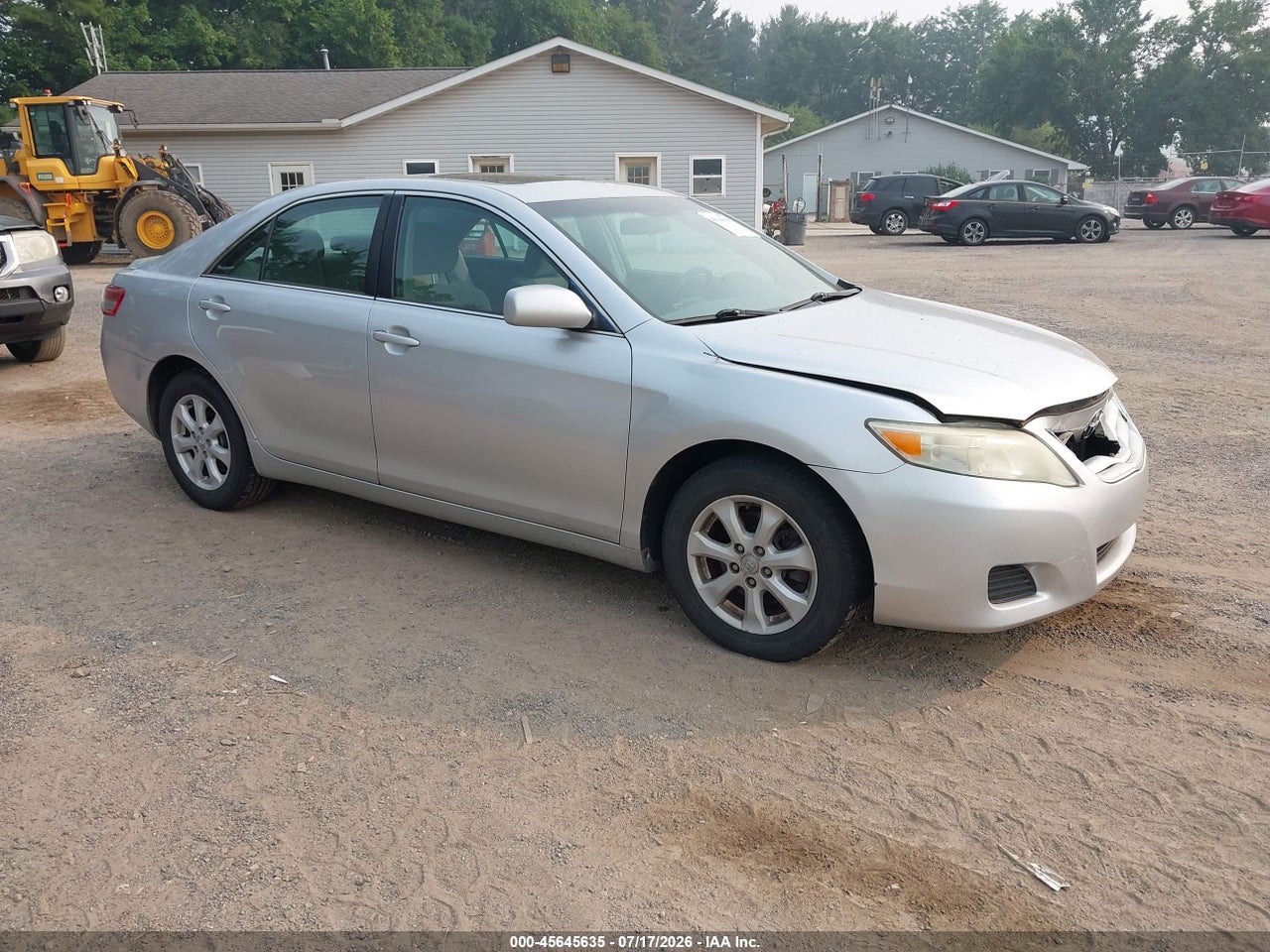 4T4BF3EK1BR****** · 2011 TOYOTA CAMRY LE