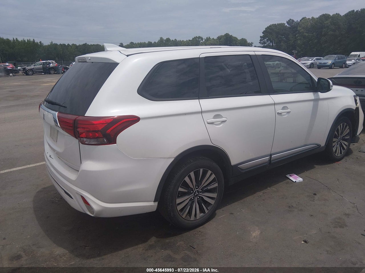 2019 MITSUBISHI OUTLANDER SE · 4/11