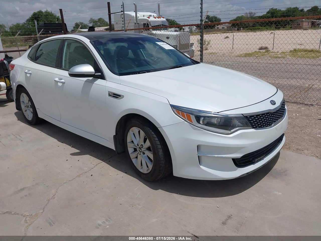 5XXGU4L35GG****** · 2016 KIA OPTIMA EX