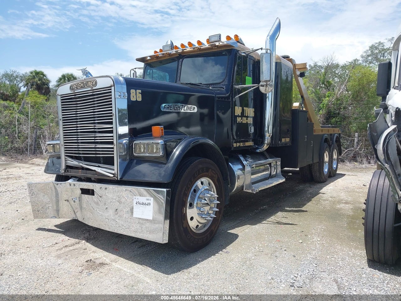 1986 FREIGHTLINER CONVENTIONAL FLC · 2/4