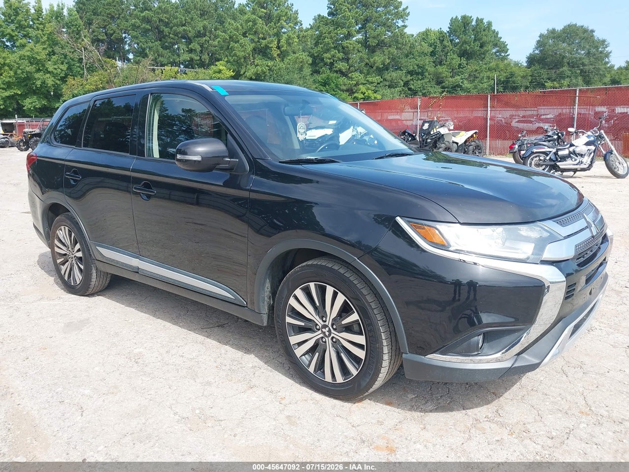 JA4AD3A38KZ****** · 2019 MITSUBISHI OUTLANDER SE