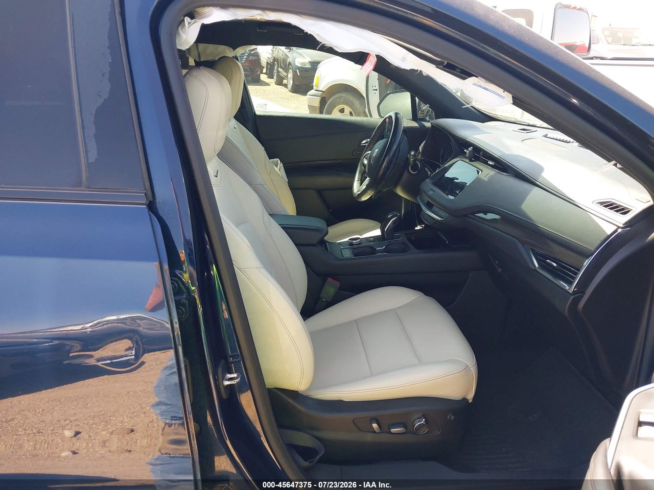 2019 CADILLAC XT4 SPORT · 5/11