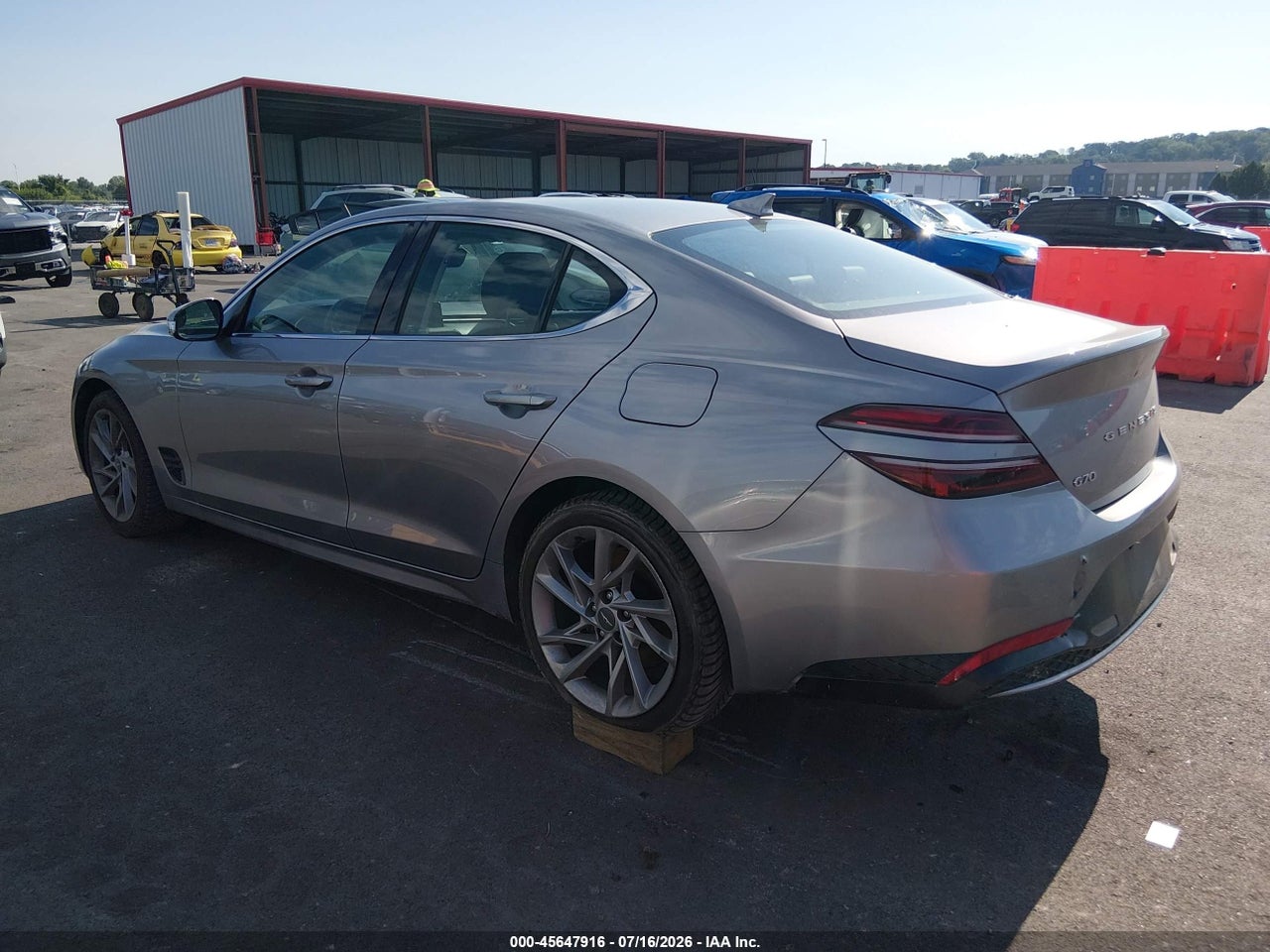 2022 GENESIS G70 2.0T RWD · 3/11
