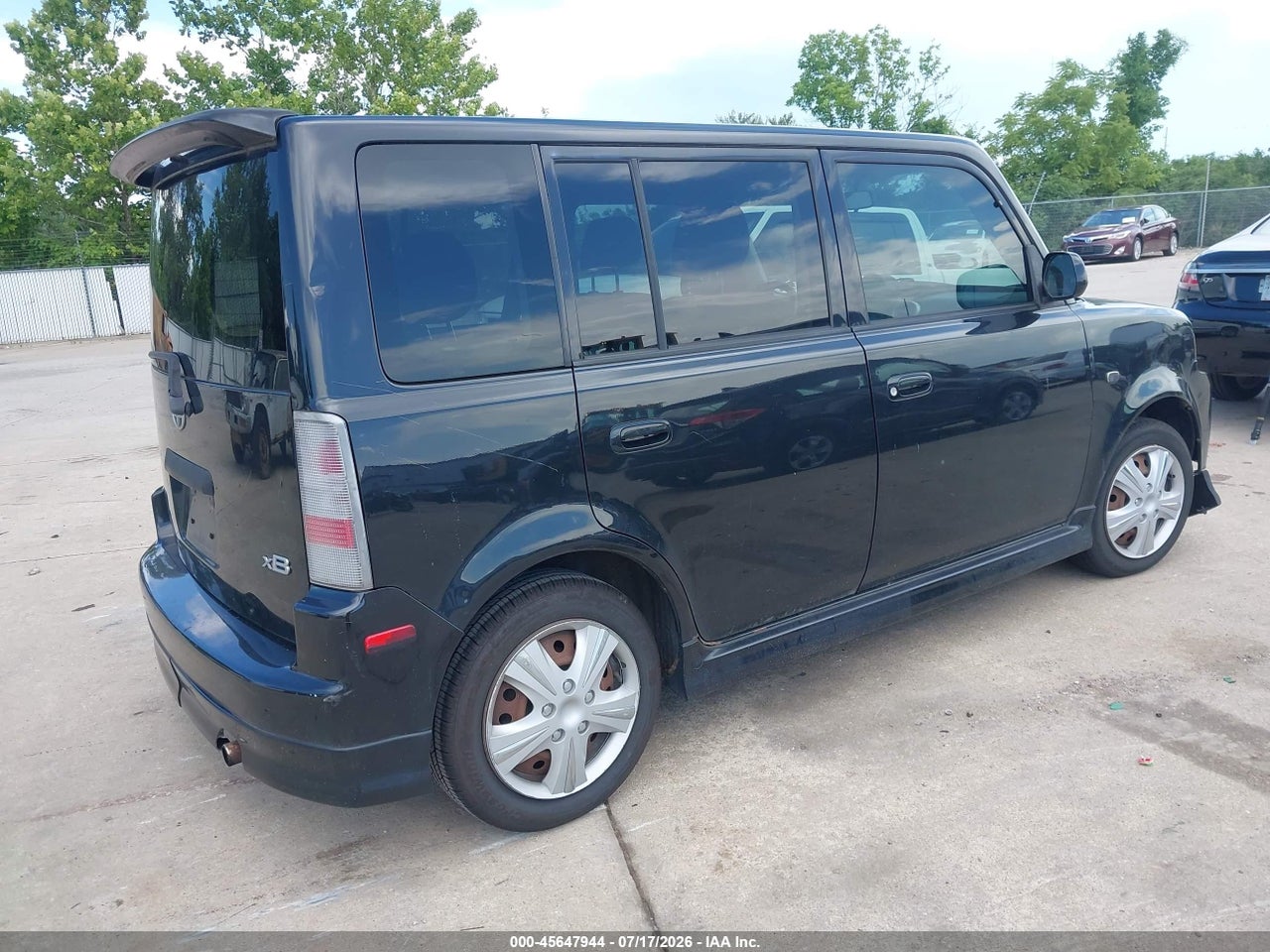 2006 SCION XB   · 4/11