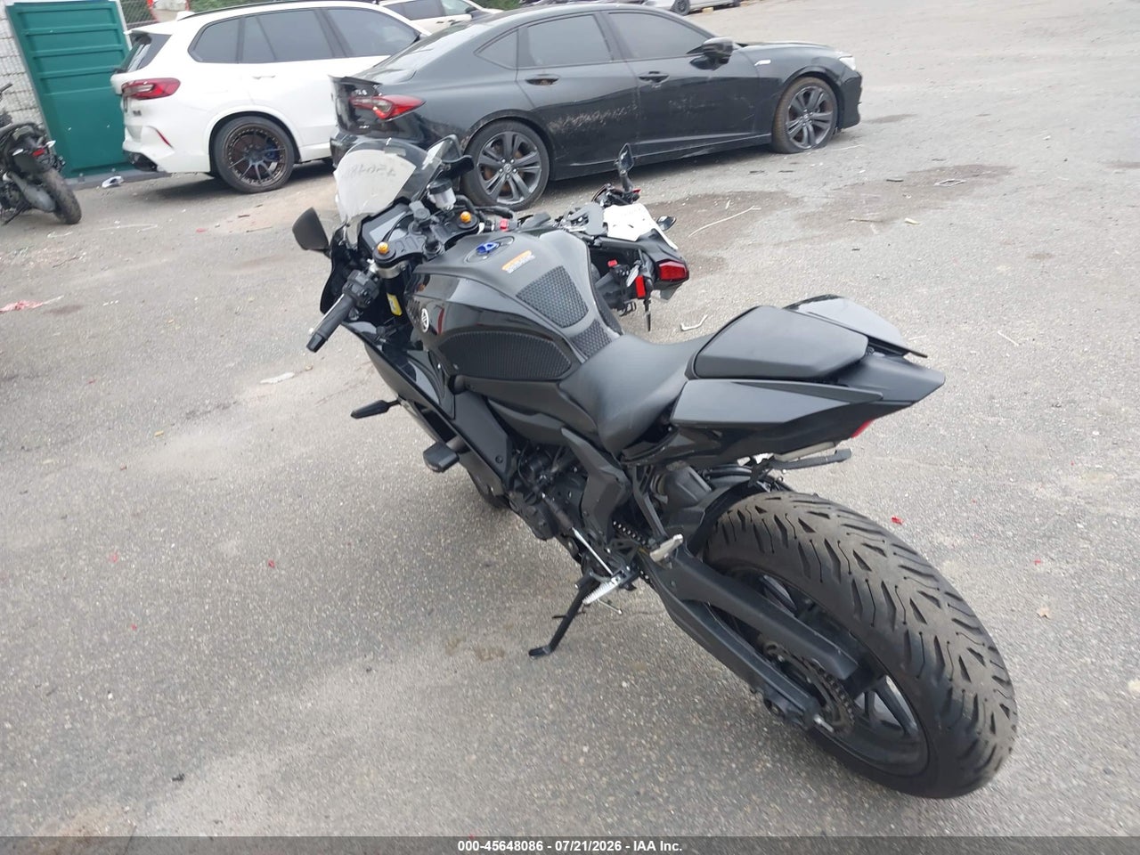 2024 YAMAHA YZFR7 · 3/10
