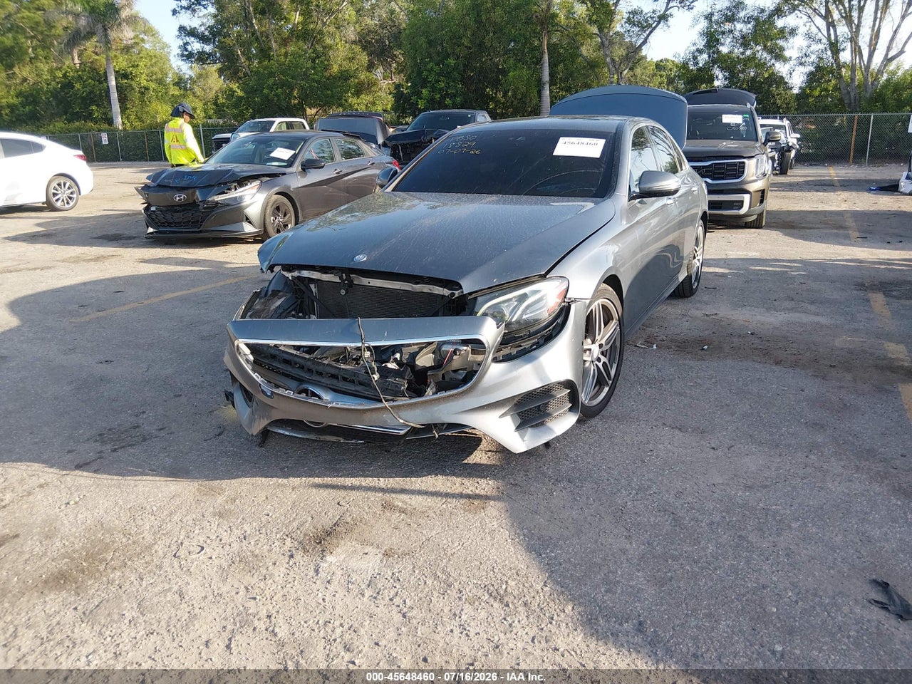 2017 MERCEDES-BENZ E 300   · 2/11