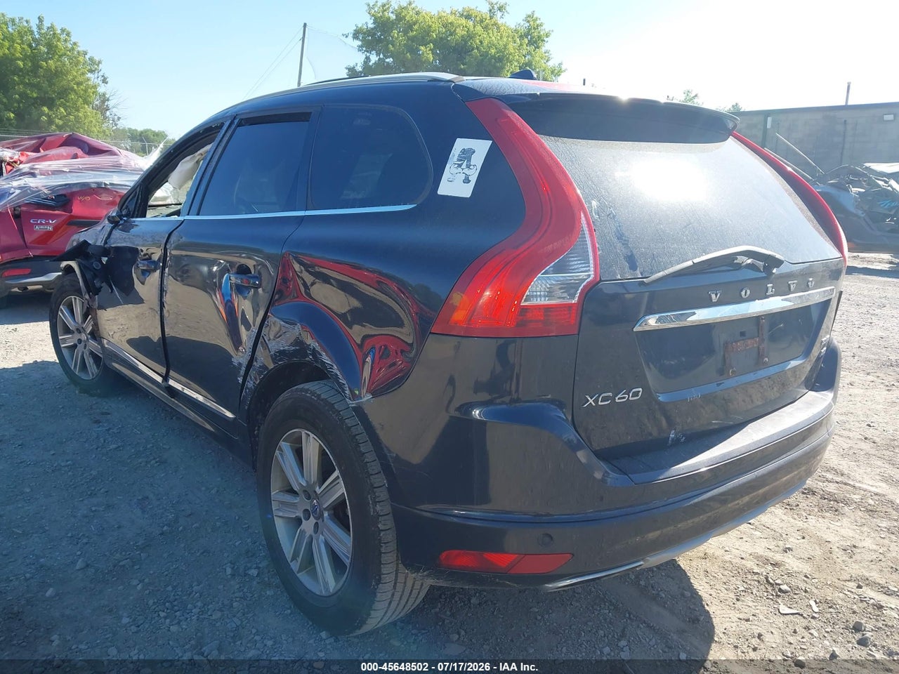 2016 VOLVO XC60 T6 PLATINUM · 3/10