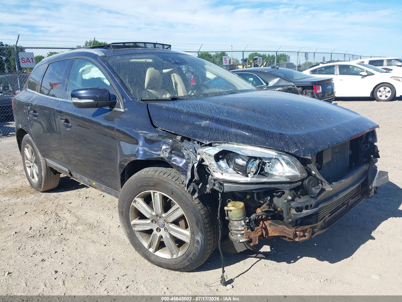 YV4902RM1G2****** · 2016 VOLVO XC60 T6 PLATINUM