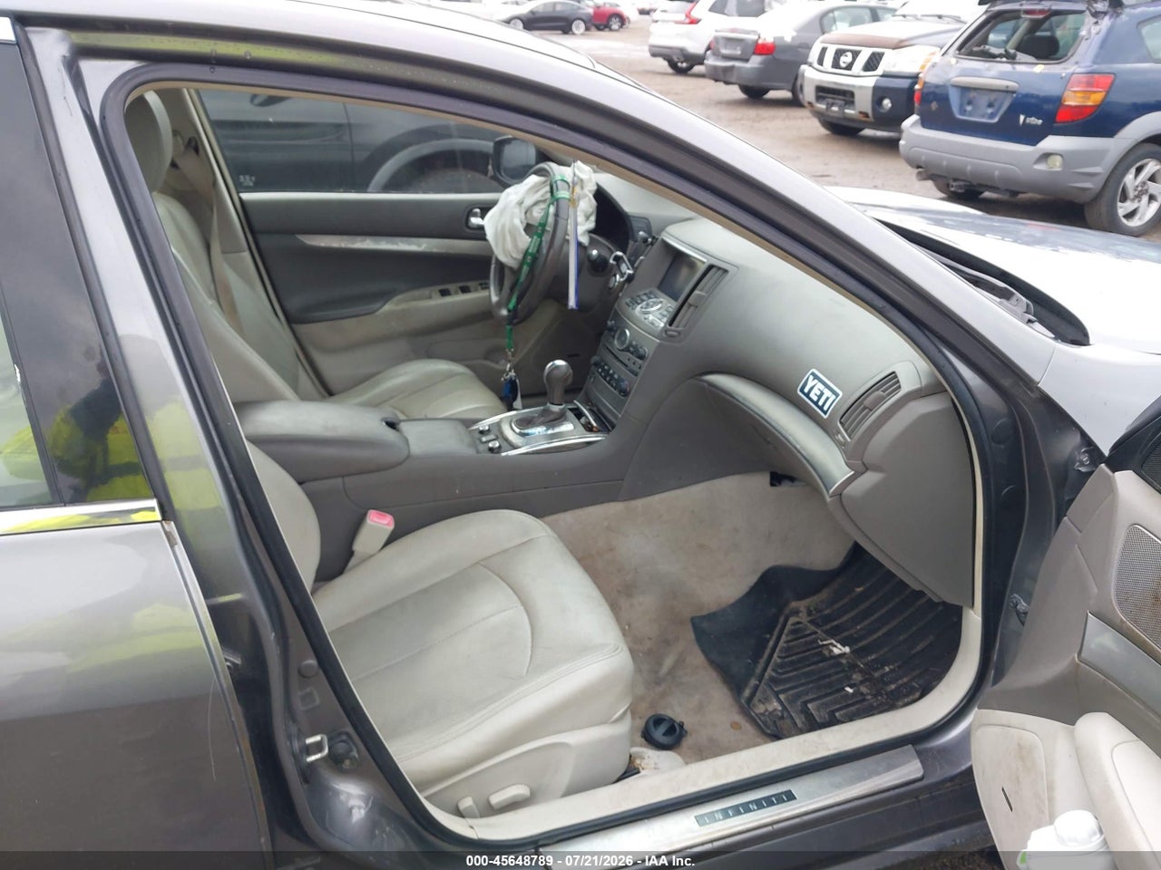2013 INFINITI G37X   · 5/11