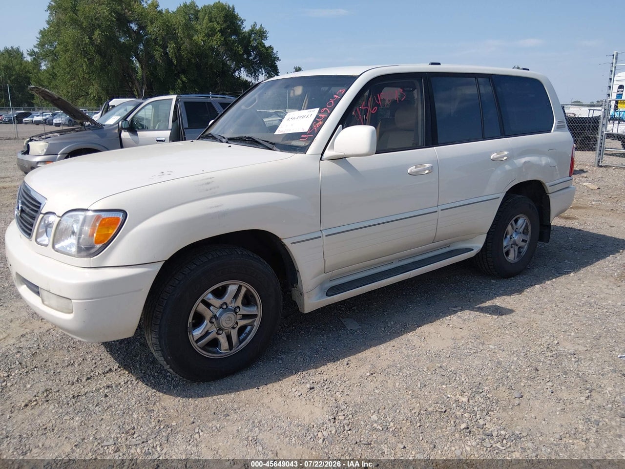 2001 LEXUS LX 470 · 2/11