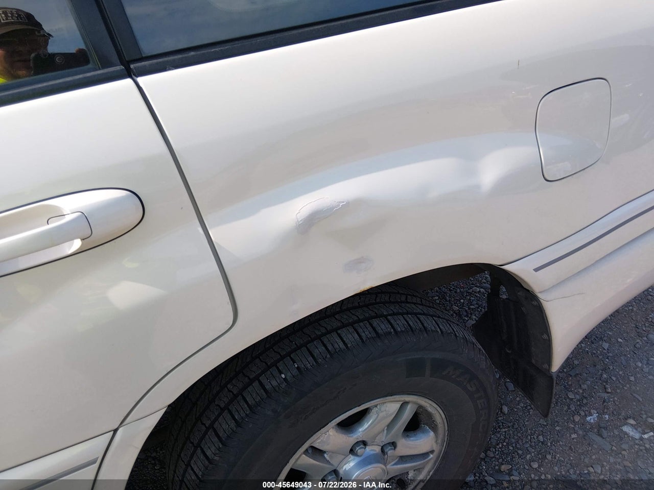 2001 LEXUS LX 470 · 6/11