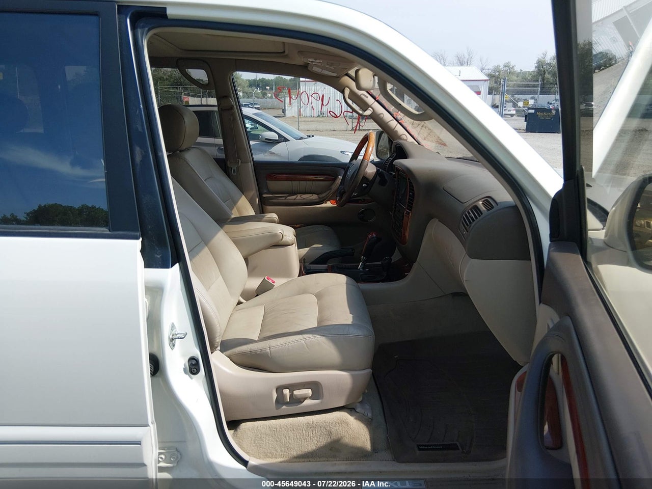 2001 LEXUS LX 470 · 5/11