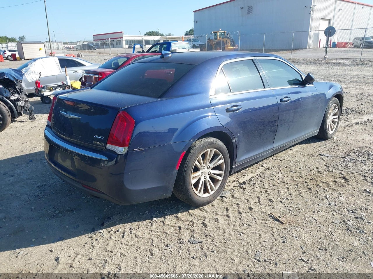 2017 CHRYSLER 300 LIMITED · 4/11