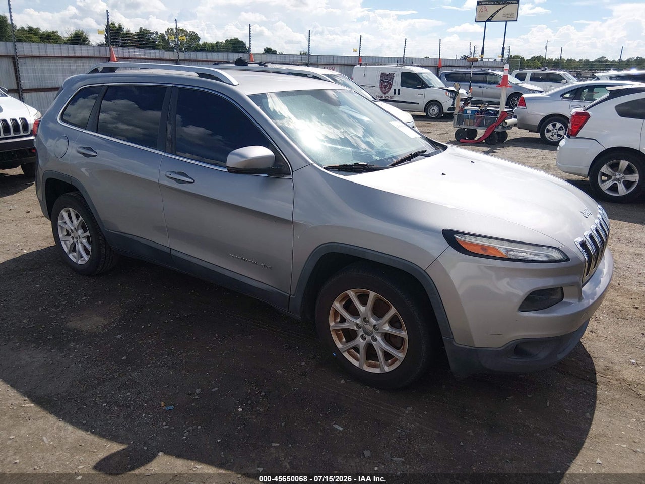 1C4PJLCB5FW****** · 2015 JEEP CHEROKEE LATITUDE