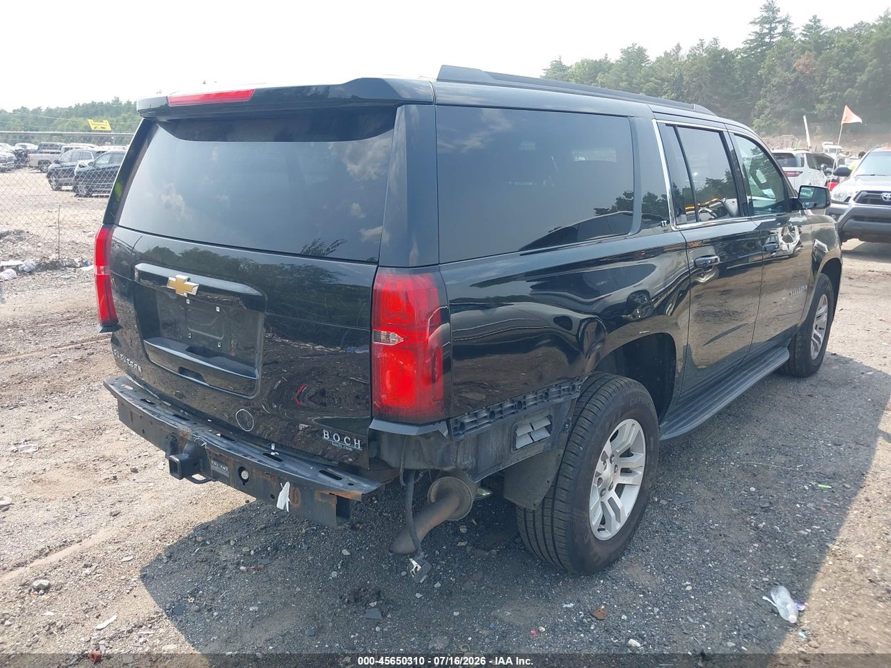 2017 CHEVROLET SUBURBAN LT · 4/11