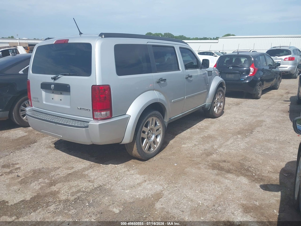 2011 DODGE NITRO HEAT · 4/11