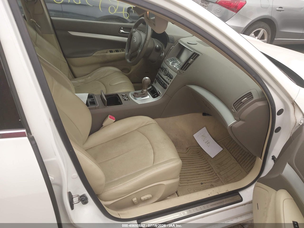 2009 INFINITI G37X · 5/11