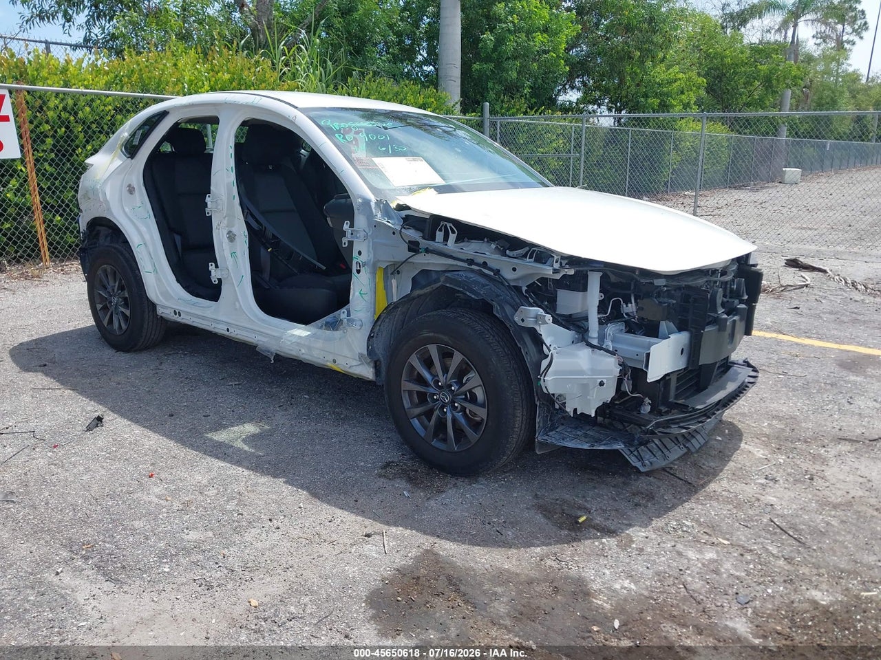 3MVDMBAM7SM****** · 2025 MAZDA CX-30 2.5 S