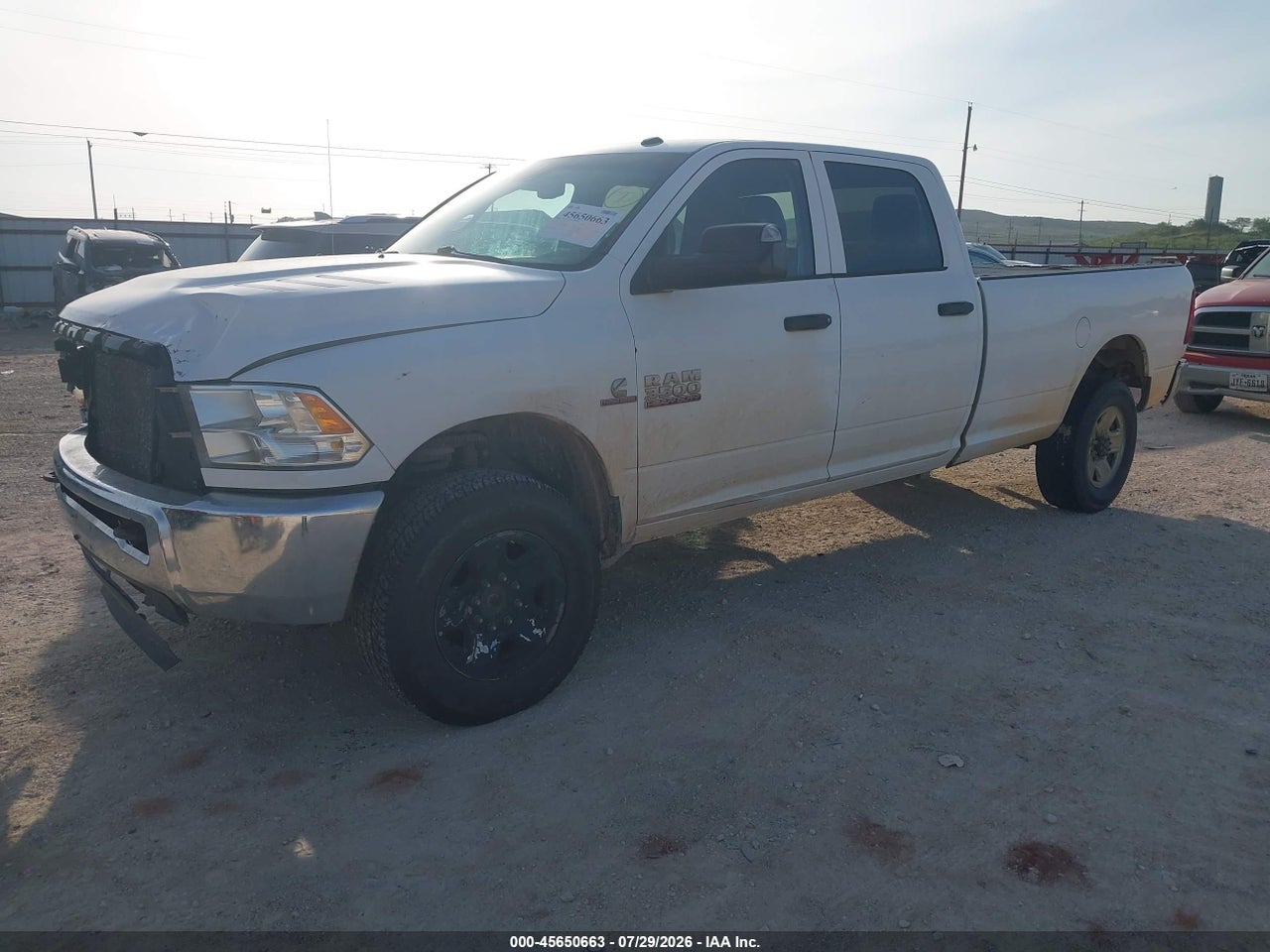2015 RAM 3500 TRADESMAN · 2/4